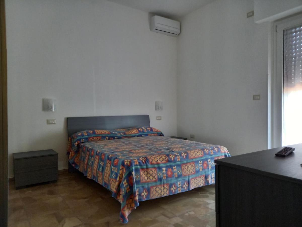 B&B La Vela Villa Rosa Di Martinsicuro Bagian luar foto