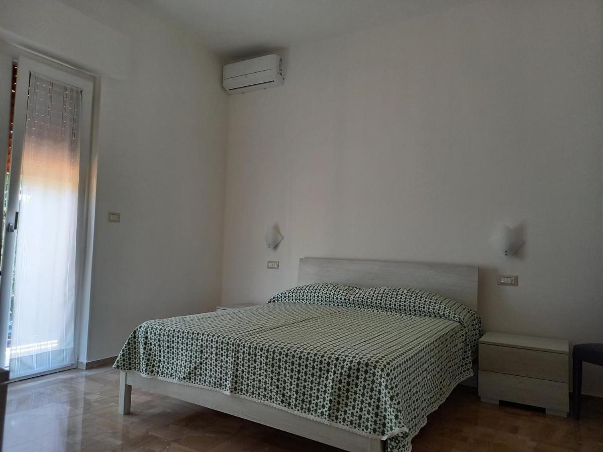 B&B La Vela Villa Rosa Di Martinsicuro Bagian luar foto